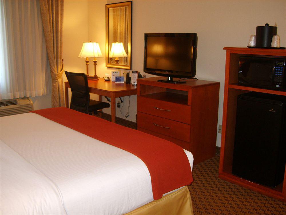 Holiday Inn Express & Suites Midland Loop 250 By Ihg Rom bilde
